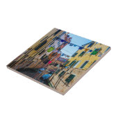 Straat in Venetië met wasgoed in Italië Tegeltje (Zijkant)