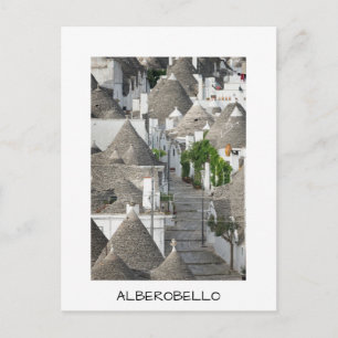 Straat met trulli-huizen in Alberobello, Puglia Briefkaart