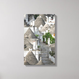 Straat met trulli-huizen in Alberobello, Puglia Canvas Afdruk