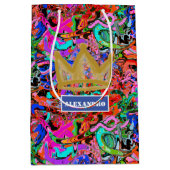 Straatachtige graffiti met kroon en naam medium cadeauzakje (Voorkant)