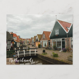 Straatbeeld in Volendam, Nederland Briefkaart