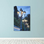 Straatlantaarns 's nachts, Duitsland Canvas Afdruk (Insitu (Houten vloer))