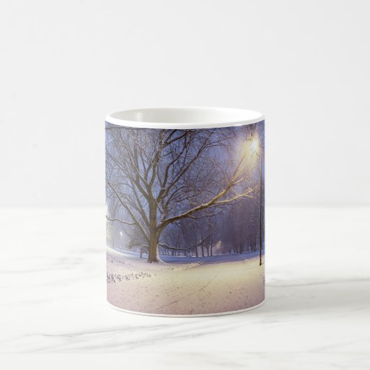 Straatlichten en sneeuwbomen koffiemok (Center)
