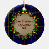 Strachan Badge & Tartan Gepersonaliseerde Kerstmis Keramisch Ornament (Achterkant)