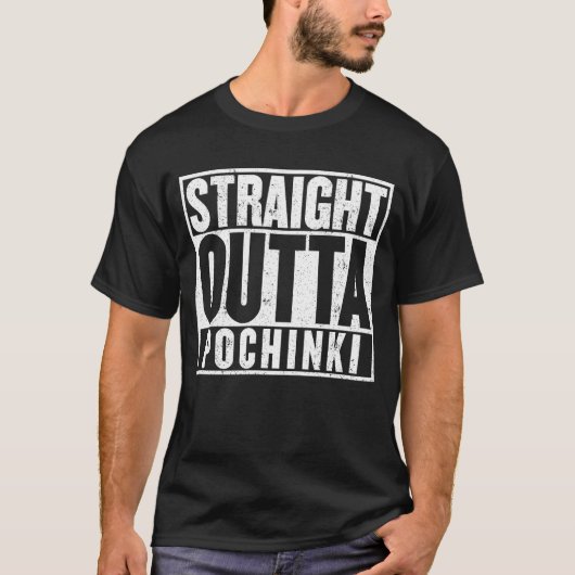 Straight Outta Pochinki T-Shirt (Voorkant)