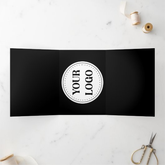 Strak, modern, gepolijst en aanpasbaar. drieluik uitnodiging (Binnen)