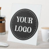 Strak, modern, gepolijst en aanpasbaar reclamebord met voetstuk (Insitu)