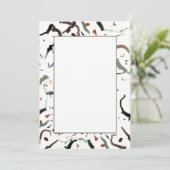 Strakke Moderne Abstracte Platte Uitnodigingen (Staand voorkant)