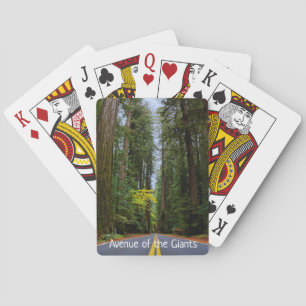 Strakke weg door het Misty Redwood bos Pokerkaarten