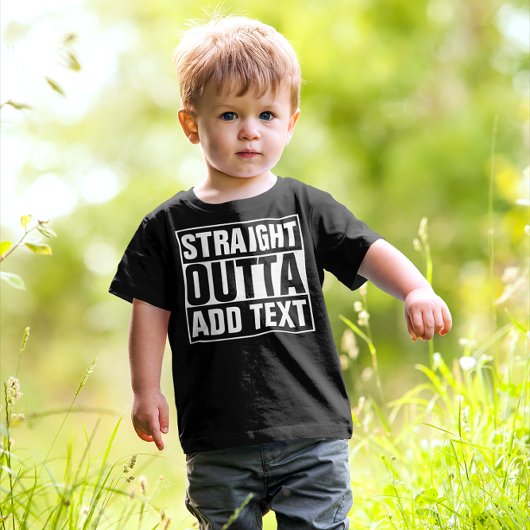STRAKTE OUTTA - voeg hier jouw tekst/creëer eigen  Kinder Shirts