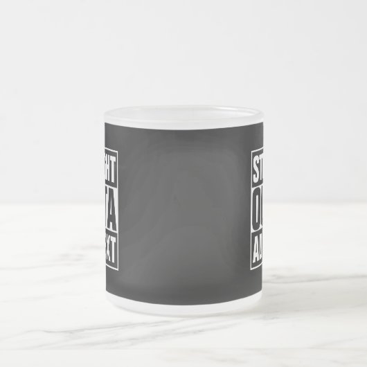 STRAKTE OUTTA - voeg hier jouw tekst/creëer eigen  Matglas Koffiemok (Center)