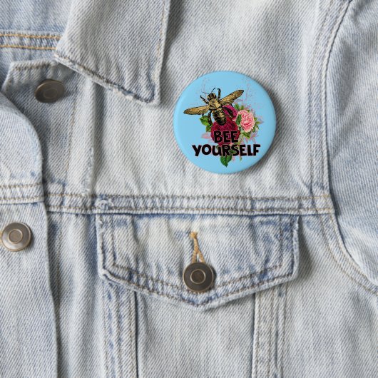 Stralend Roos & de Zachte bij, Bee Yourself Postca Ronde Button 5,7 Cm (In situ)