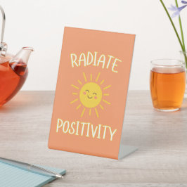 Stralende Positiviteit Reclamebord Met Voetstuk
