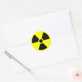 Stralingsdrieblad-symbool Ronde Sticker (Envelop)