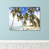 Strand bij Punta Cana | Dominicaanse Republiek Canvas Afdruk (Insitu (Houten vloer))