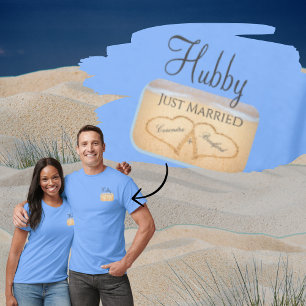 Strand bruiloft 2 harten in het zand t-shirt