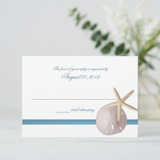 Strand Bruiloft Blauw met Zanddollar en Zeester RSVP Kaartje (Staand voorkant)