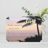 Strand Bruiloft Palmen Zonsondergang RSVP Kaart (Staand voorkant)