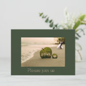Strand bruiloft uitnodiging met liefde (Staand voorkant)