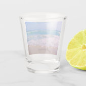 Strand en het mooie Zee Gepersonaliseerde Naam Shot Glas (Achterkant)