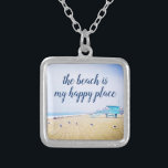 Strand is mijn Happy Place Script CA Ocean Landsca Zilver Vergulden Ketting<br><div class="desc">"Het strand is mijn gelukkige plek." Herinner jezelf aan de frisse zoutgeur van de oceaanlucht. Ontspan, adem en verken de eenzaamheid van een leeg Californisch strand wanneer je dit prachtige, pastelkleurige foto charme ketting draag. Dit ketting is verkrijgbaar in kleine, middelgrote en grote maten, evenals vierkante en cirkelvormen. U kunt...</div>
