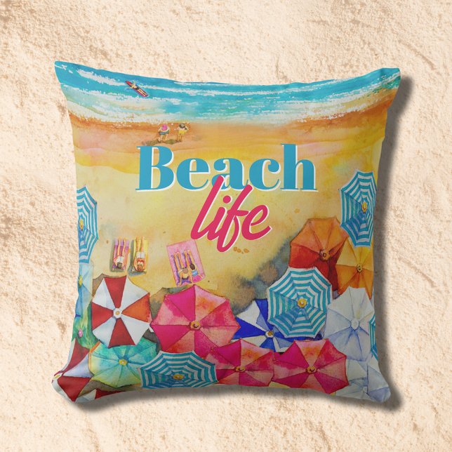 Strand Leven Paraplu's in Zand Buitenkussen (Beach Life Umbrellas in Sand Pillow (select outdoor or indoor fabric))