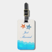 Strand met zeesterren bruiloft net getrouwd bagagelabel (Voorkant verticaal)