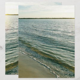 Strand op achtergrond van zonsondergang Blank schr