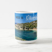 strand op Sardinië met turkooiswater Koffiemok (Center)