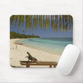 Strand, palmbomen en ligstoel muismat (Met muis)