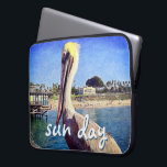 Strand Pier Pelican Vogel Foto Zon Dag Quote Scrip Laptop Sleeve<br><div class="desc">Deze vrolijke pelikaan op een reling met uitzicht op een strand in Californië schreeuwt "vakantie klaar". Drijf terug naar de warme oceaan briest wanneer je deze kleurrijke fotografie neopreen laptophoes gebruikt. Deze laptophoes is verkrijgbaar in drie formaten: 15, 13 en 10 inch. Maakt een geweldig cadeau voor iemand speciaal! U...</div>