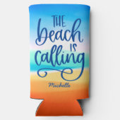 Strand Roept Tekst Ontwerp Zomer Seltzer Blikjeskoeler (Achterkant)