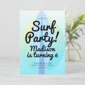 Strand Surfing Party Ombre Blauwe Uitnodiging (Staand voorkant)