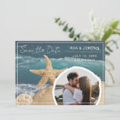 Strand Thema Bewaar de datum Foto bruiloft Kaart (Staand voorkant)