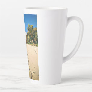 Strand van een eiland in Fiji Latte Mok