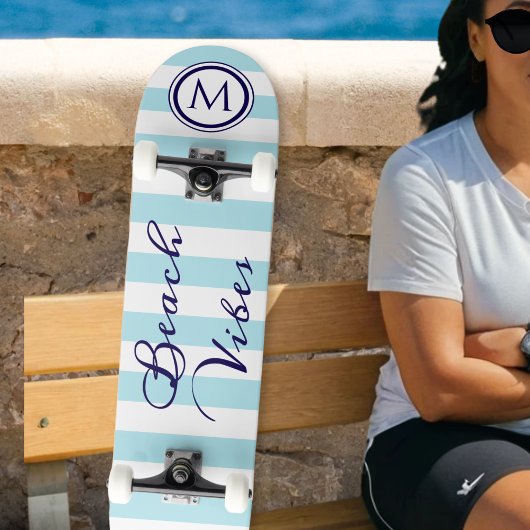 Strand Vibe Blauw Wit Gestreept Koel Monogram Persoonlijk Skateboard