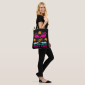Strand Vibe Roze Flamingo Ontwerp Tote Bag (Op model)