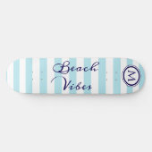 Strand Vibes Blauw Wit Gestreept Cool Monogram Persoonlijk Skateboard (Horizontaal)