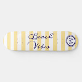 Strand Vibes Geel Wit Gestreept Cool Monogram Persoonlijk Skateboard (Horizontaal)