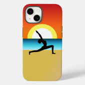 Strand Yoga Vrouw in een Krijger Pose Case-Mate iPhone Case (Achterkant)
