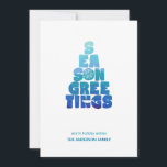 Strand Zeeen en groeten Feestdagenkaart<br><div class="desc">Leuk strand Seizoen Groeten in een grillige typografie ontwerp in tinten van oceaan blues met zand dollar en vis accenten en een foto op de achterkant. FOTO TIP: Voor het beste resultaat, kies foto's met het onderwerp in het midden en / of pre-cropt het naar een vergelijkbare vorm zoals getoond...</div>