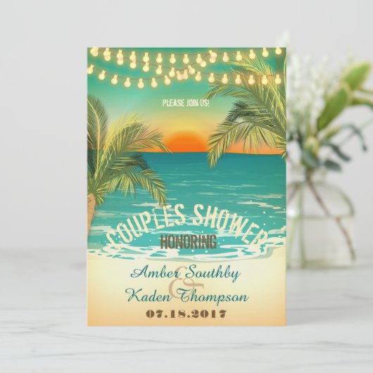 Strand Zonsondergang Koppels Bruiloft Douche Kaart (Staand voorkant)