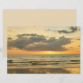 Strand zonsondergang oceaan zee bewolkte lucht scr