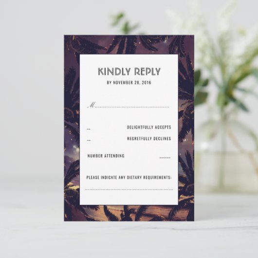 Strand Zonsondergang Palmen Paarse Bruiloft RSVP K (Staand voorkant)