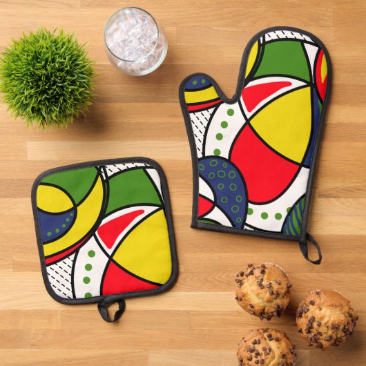 Strandbal Vibes Circles Stippen Rood Geel Blauw Ovenwant & Pannenlap Set (Top down)