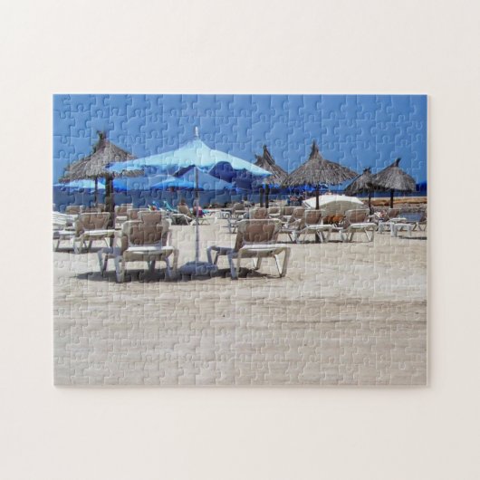 Strandbedrukking met Lounge Chairs, Bamboe Paraplu Legpuzzel (Horizontaal)