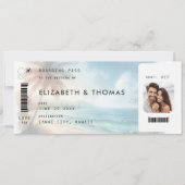 Strandbestemming Boarding Pass QR All One Wedding Kaart (Voorkant)