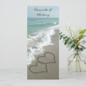 Strandbestemming Bruiloft uitnodiging, 2 harten Kaart (Staand voorkant)