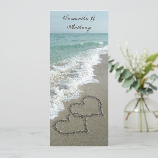 Strandbestemming Bruiloft uitnodiging, 2 harten Kaart (Staand voorkant)