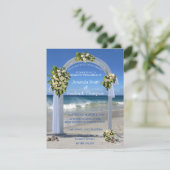 Strandbruiloft met witte floribunda rozen kaart (Staand voorkant)